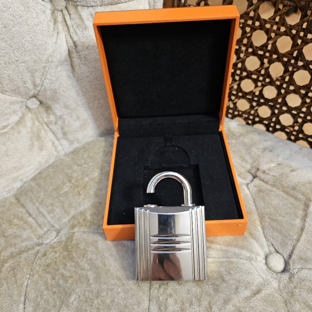 (RARE)Authentic HERMES(les extraits) padlock perfume refillable dispenser